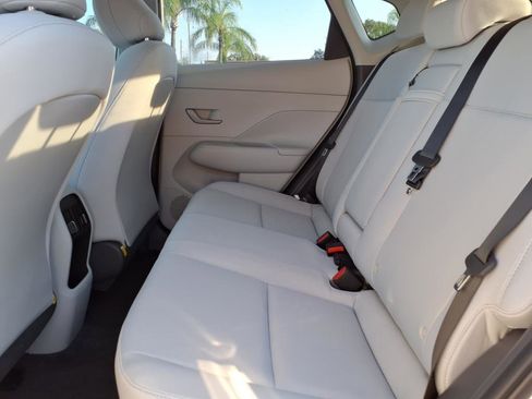 Used 2025 Hyundai Kona SEL image 28