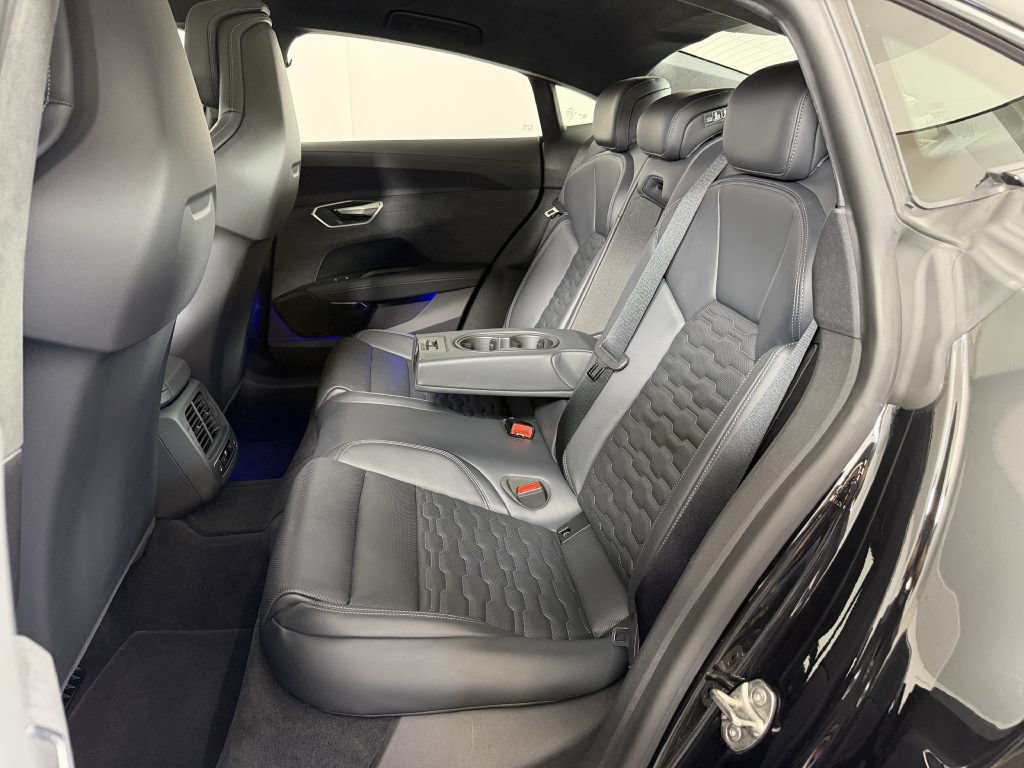 Used 2025 Audi S e-tron GT Prestige w/ Prestige Package AWD/4WD image 19