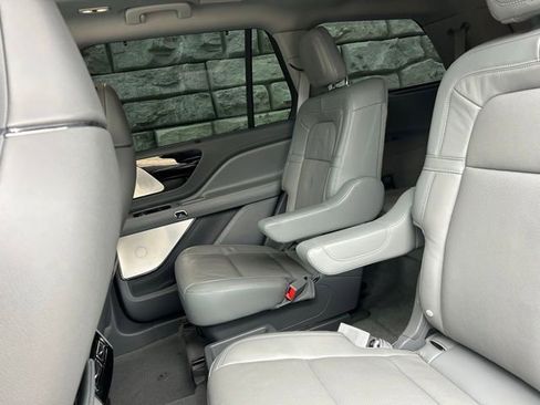 Used 2020 Lincoln Aviator Reserve w/ Equipment Group 202A AWD/4WD image 9