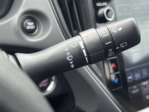 Certified 2025 Subaru Crosstrek 2.5i Sport AWD/4WD image 17