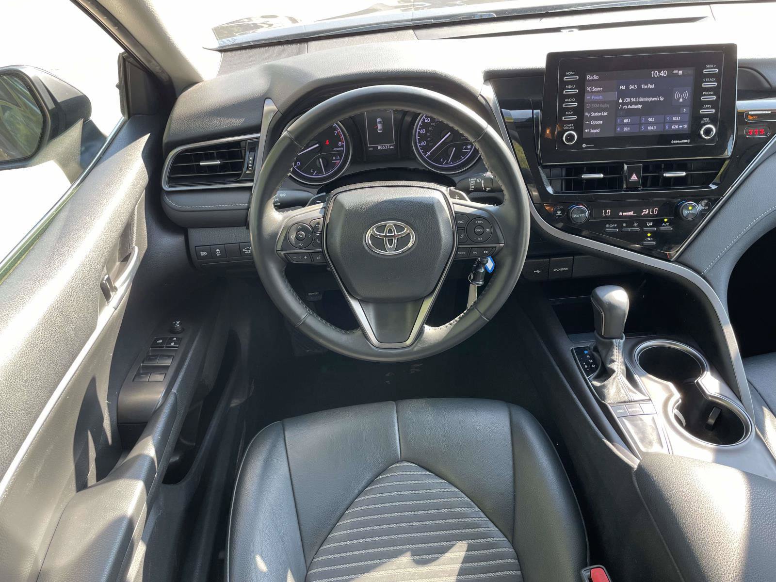 Used 2023 Toyota Camry SE FWD image 11