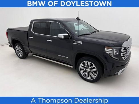 Used 2023 GMC Sierra 1500 Denali w/ Denali Reserve Package AWD/4WD image 1