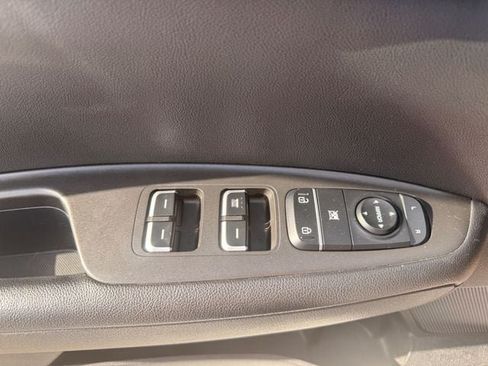 Used 2017 Kia Optima LX w/ Option Group 014 FWD image 8