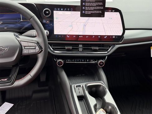 New 2026 Chevrolet Equinox EV RS image 15