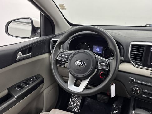 Used 2020 Kia Sportage LX AWD/4WD image 24