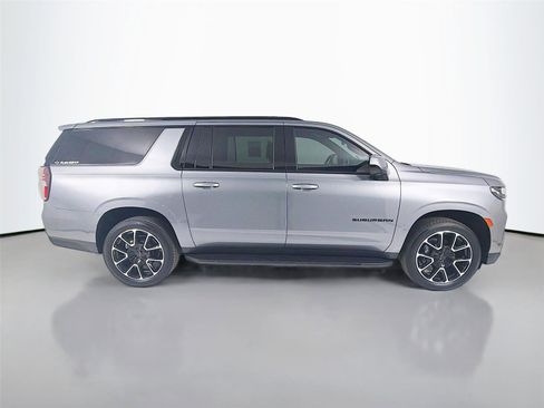 Used 2021 Chevrolet Suburban RST w/ Rear Media and Nav Package image 29