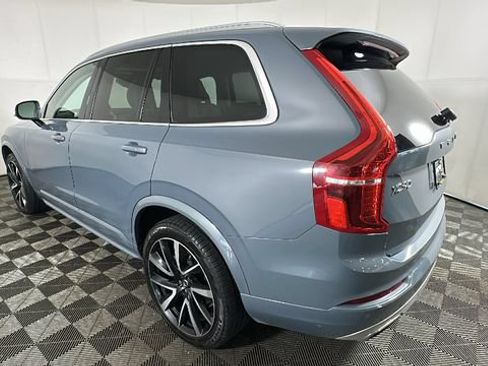 Used 2021 Volvo XC90 T6 Momentum AWD/4WD image 4
