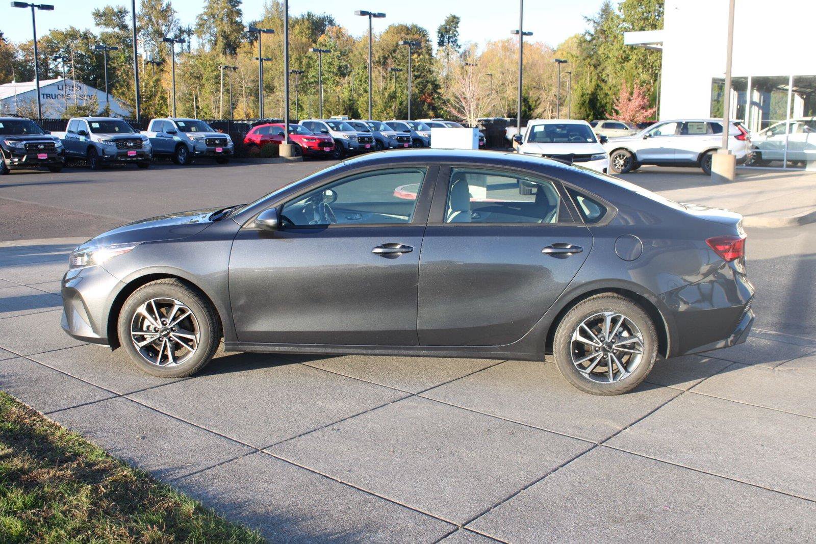 Used 2023 Kia Forte LXS FWD image 2