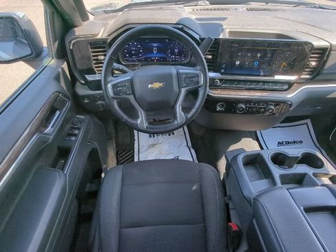 Used 2023 Chevrolet Silverado 1500 LT AWD/4WD image 8