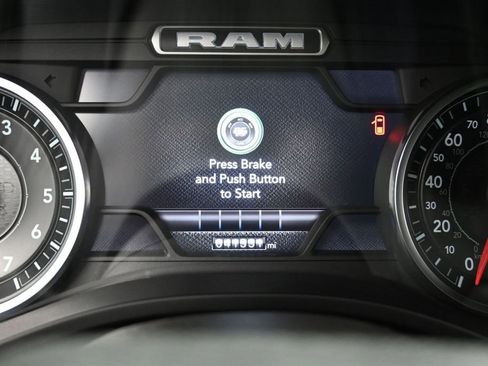 Used 2022 RAM 1500 Big Horn w/ Night Edition AWD/4WD image 10