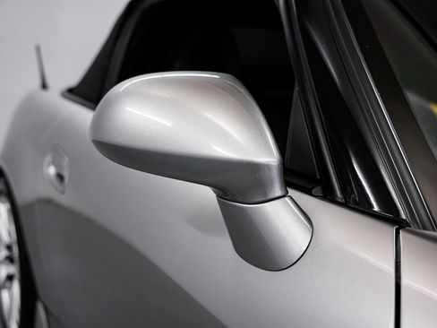 Used 2004 Honda S2000 image 35