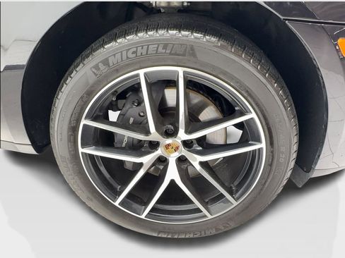 Used 2024 Porsche Macan Turbo AWD/4WD image 13