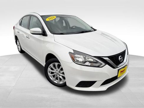 Used 2018 Nissan Sentra SV image 1