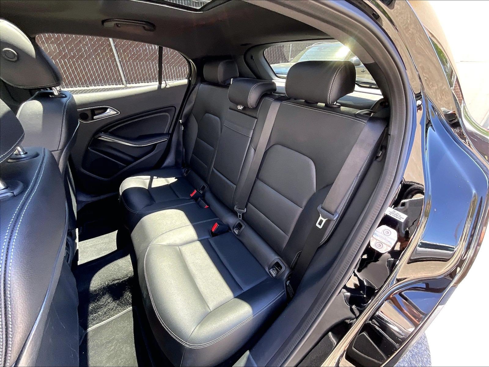 Used 2018 Mercedes-Benz GLA 250 4MATIC image 25