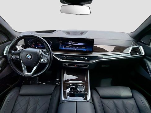 Used 2025 BMW X5 xDrive40i w/ Climate Comfort Package image 16