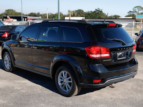 Used 2015 Dodge Journey SXT w/ Flexible Seating Group image 5