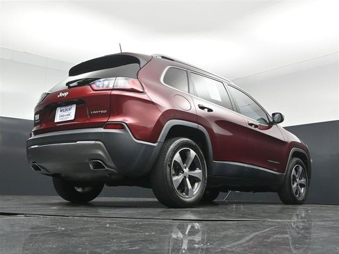 Used 2019 Jeep Cherokee Limited AWD/4WD image 32