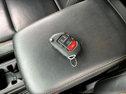 Used 2021 Jeep Wrangler Unlimited Sahara AWD/4WD image 33
