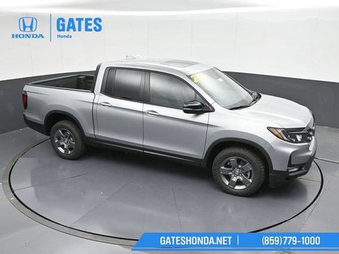 Used 2025 Honda Ridgeline TrailSport image 54