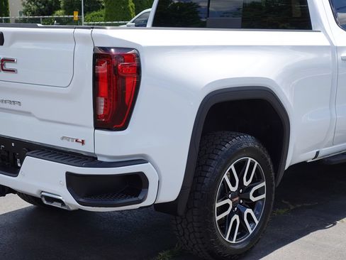 Used 2024 GMC Sierra 1500 AT4 w/ Technology Package AWD/4WD image 13