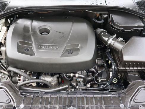 Used 2018 Volvo V60 T5 Cross Country w/ Convenience Package image 40