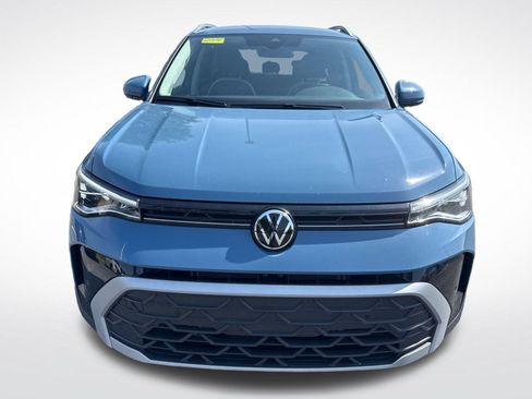 Certified 2025 Volkswagen Taos SE AWD/4WD image 9