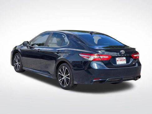 Used 2019 Toyota Camry SE FWD image 14
