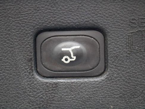 Used 2022 Ford Edge Titanium AWD/4WD image 30