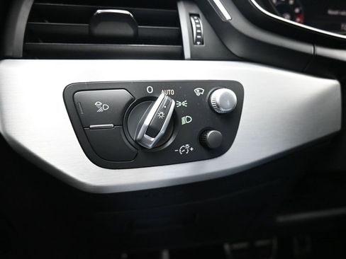 Used 2018 Audi S4 Prestige w/ Prestige Package image 31