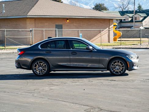 Used 2019 BMW 330i xDrive Sedan w/ Convenience Package image 4