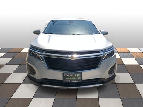 Used 2022 Chevrolet Equinox LT image 2