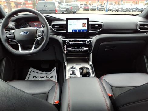 Used 2023 Ford Explorer ST-Line w/ Class IV Trailer Tow Package image 14