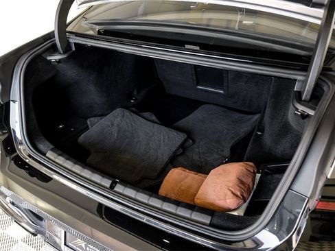 Used 2023 BMW 760i xDrive w/ Executive Package image 56