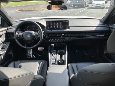 Used 2025 Honda Accord Sport image 33