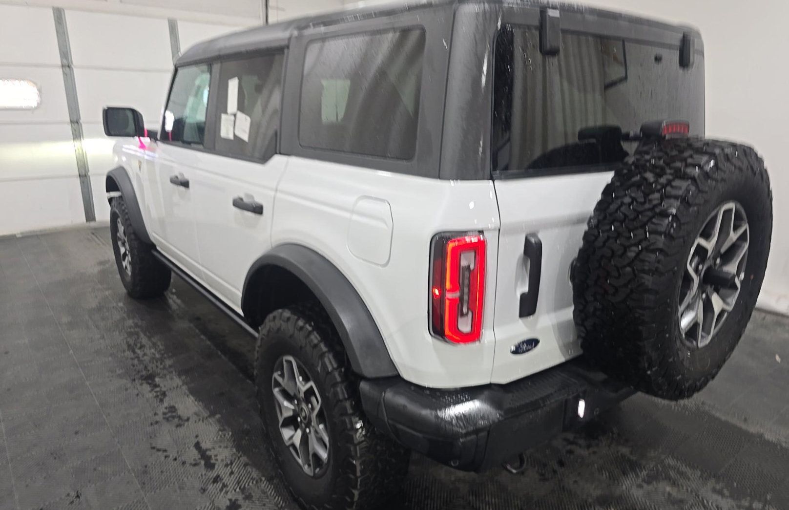 Used 2025 Ford Bronco Badlands AWD/4WD image 6