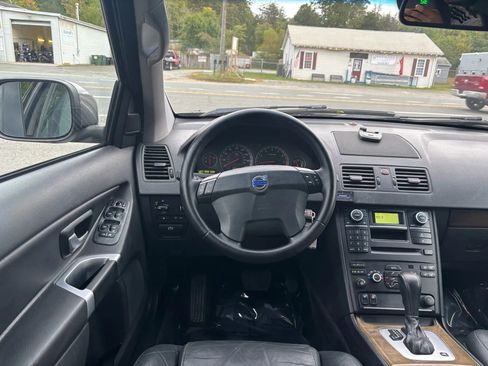 Used 2010 Volvo XC90 3.2 image 30