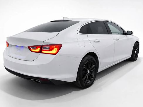 Used 2016 Chevrolet Malibu Premier image 3