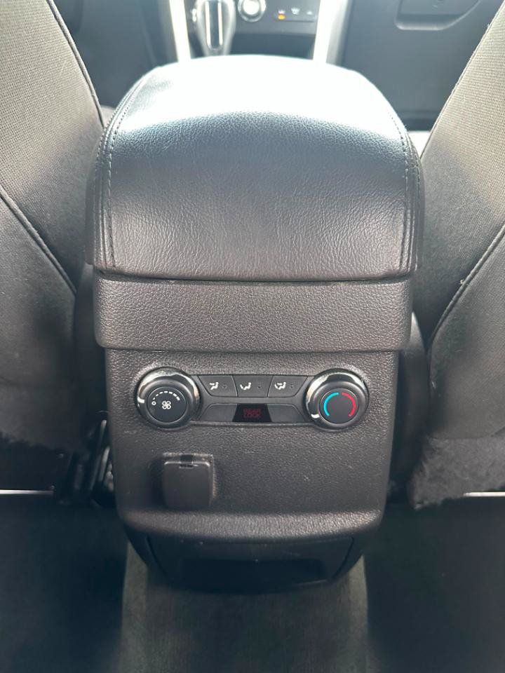Used 2014 Ford Explorer XLT w/ Equipment Group 201A AWD/4WD image 29