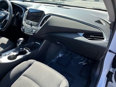Used 2023 Chevrolet Malibu LT w/ Driver Confidence Package FWD image 34
