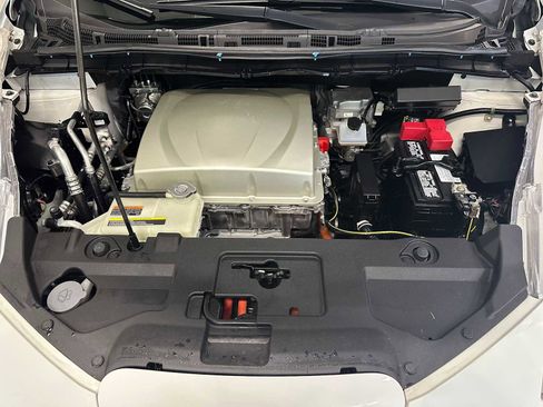 Used 2016 Nissan Leaf SL FWD image 9
