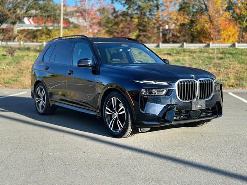 Certified 2024 BMW X7 xDrive40i w/ M Sport Package image 9