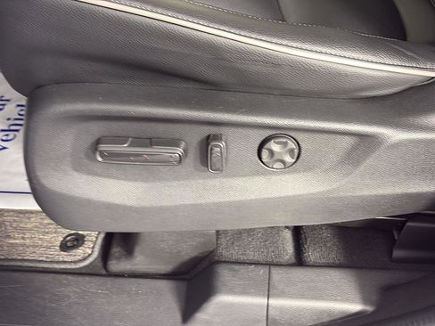 Used 2025 Honda Odyssey Touring image 25