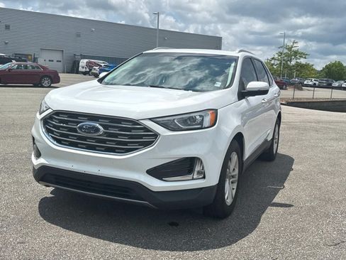Used 2019 Ford Edge SEL w/ Equipment Group 201A AWD/4WD image 9