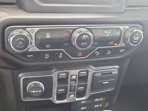Used 2020 Jeep Wrangler Unlimited Sport AWD/4WD image 23