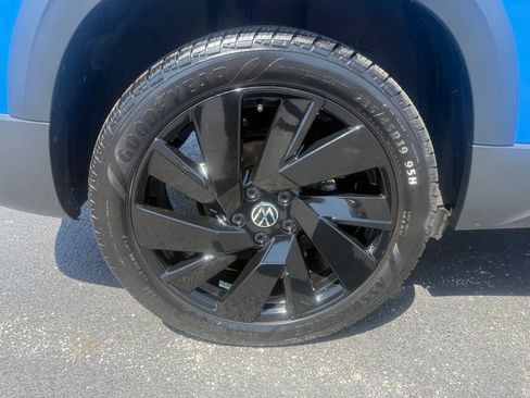 Used 2024 Volkswagen Taos SE AWD/4WD image 47