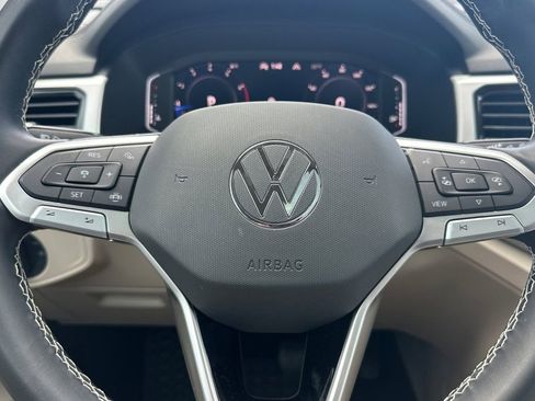 Used 2023 Volkswagen Atlas SE w/ Panoramic Sunroof Package image 24