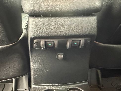 Used 2017 Jeep Wrangler Unlimited Sahara w/ Dual Top Group AWD/4WD image 41