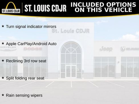 Used 2024 Chrysler Pacifica Limited FWD image 9