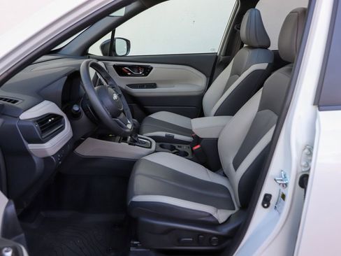 Used 2025 Subaru Forester Limited image 36