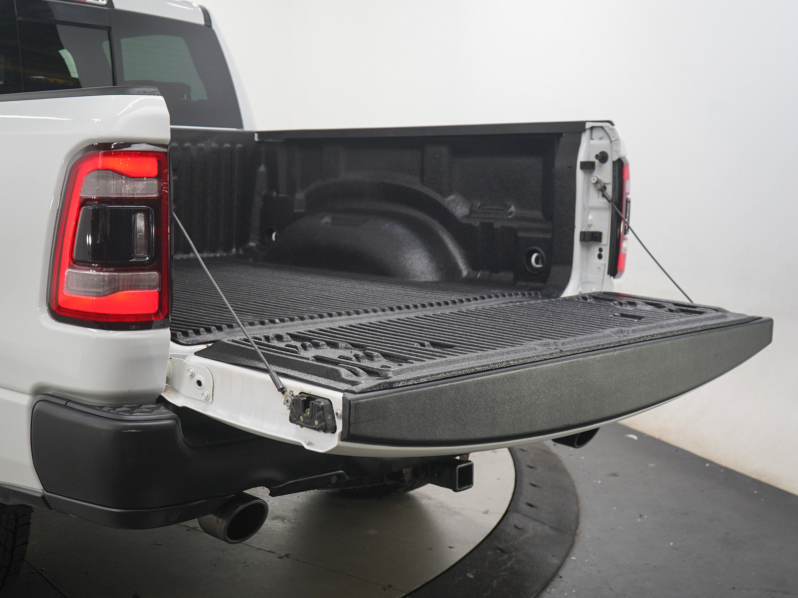 Used 2022 RAM 1500 Rebel w/ Rebel Level 2 Equipment Group AWD/4WD image 11